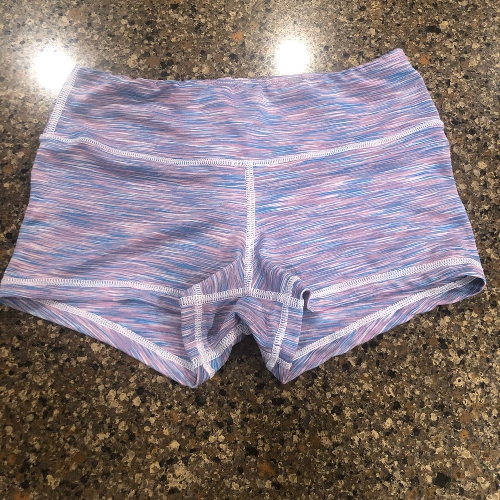 Fleo Shorts- bubblegum size Small